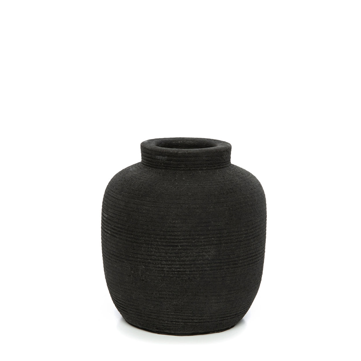 Peaky Vase – terracotta in black with elegant texture contrast