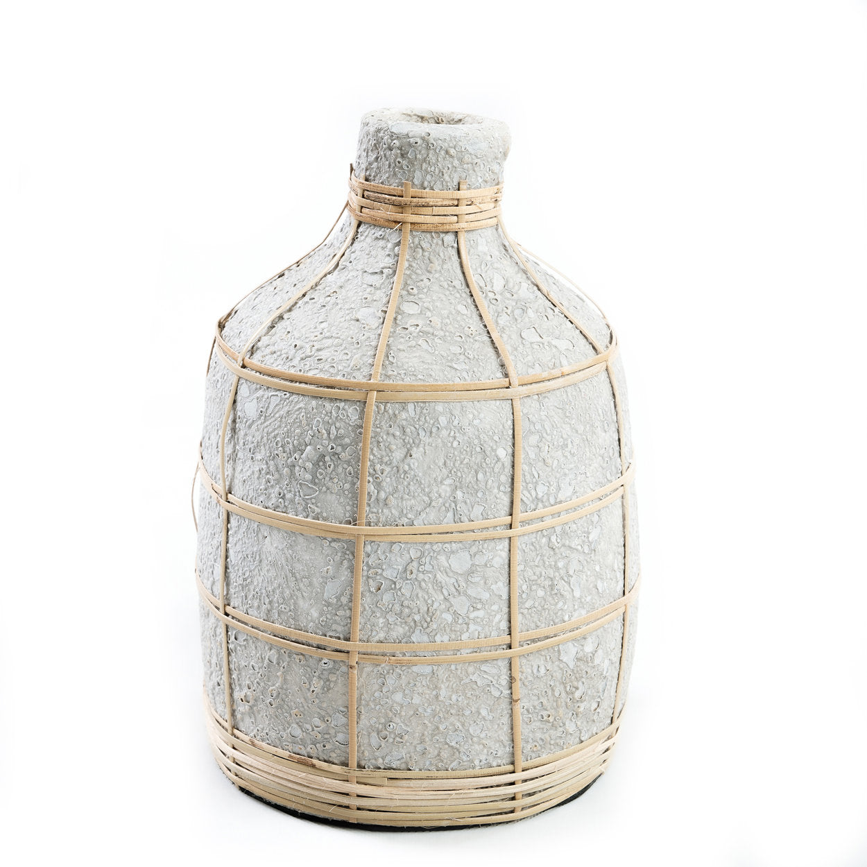 Whoopy vase – terracotta with rattan detail in a natural concrete look