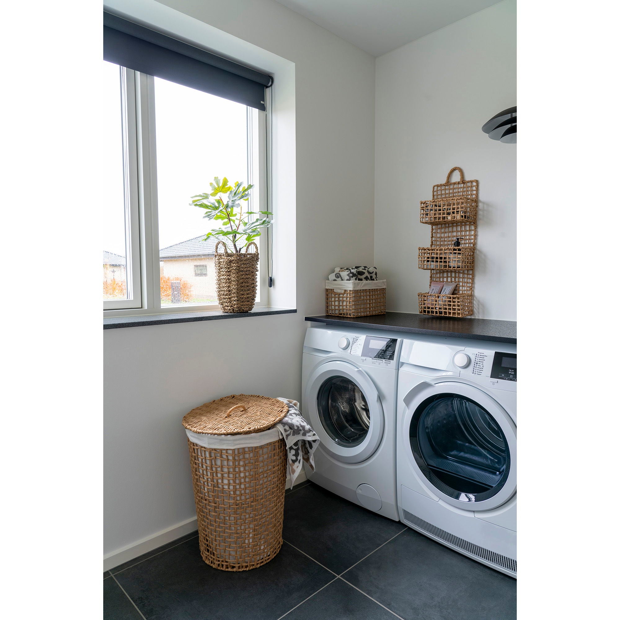 Wasmand Pomal – papier en metaal in lichtbruin/wit