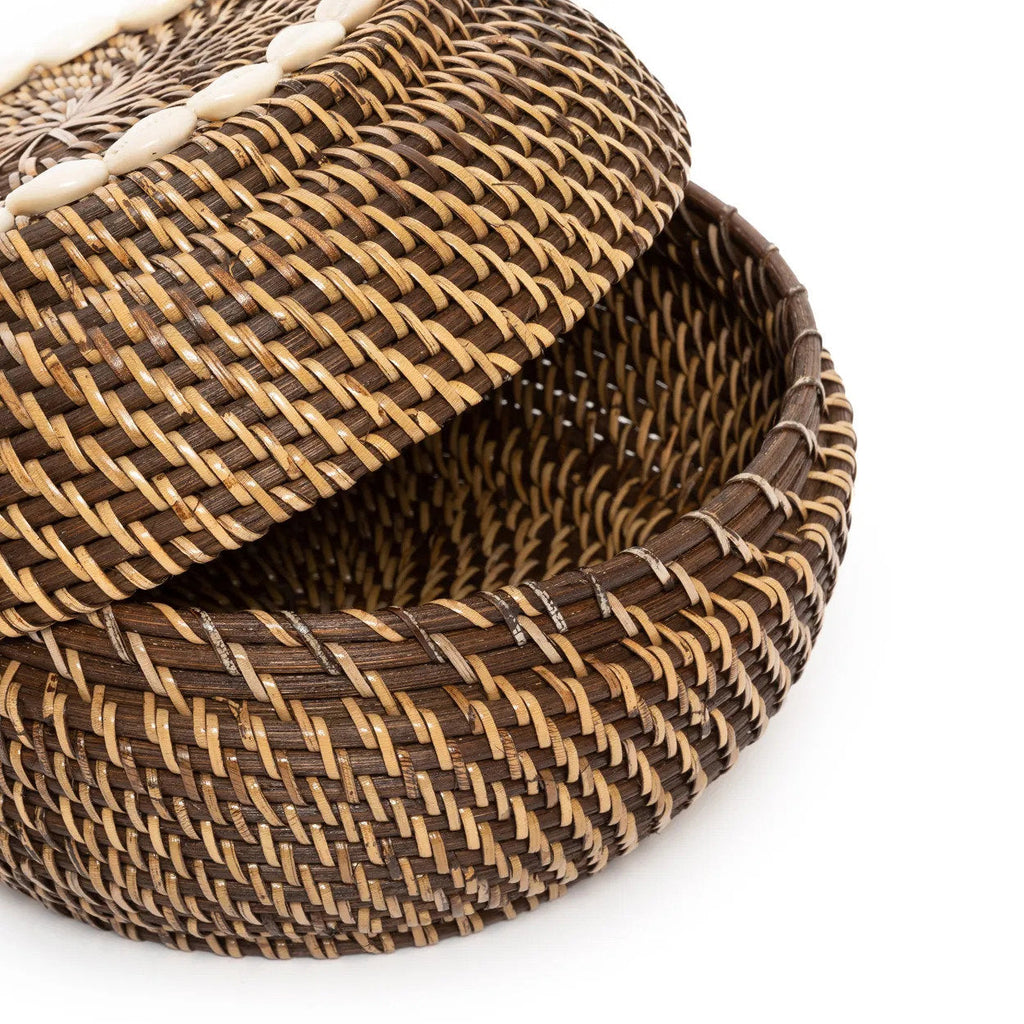 The Colonial Peek-a-Boo Basket - Medium