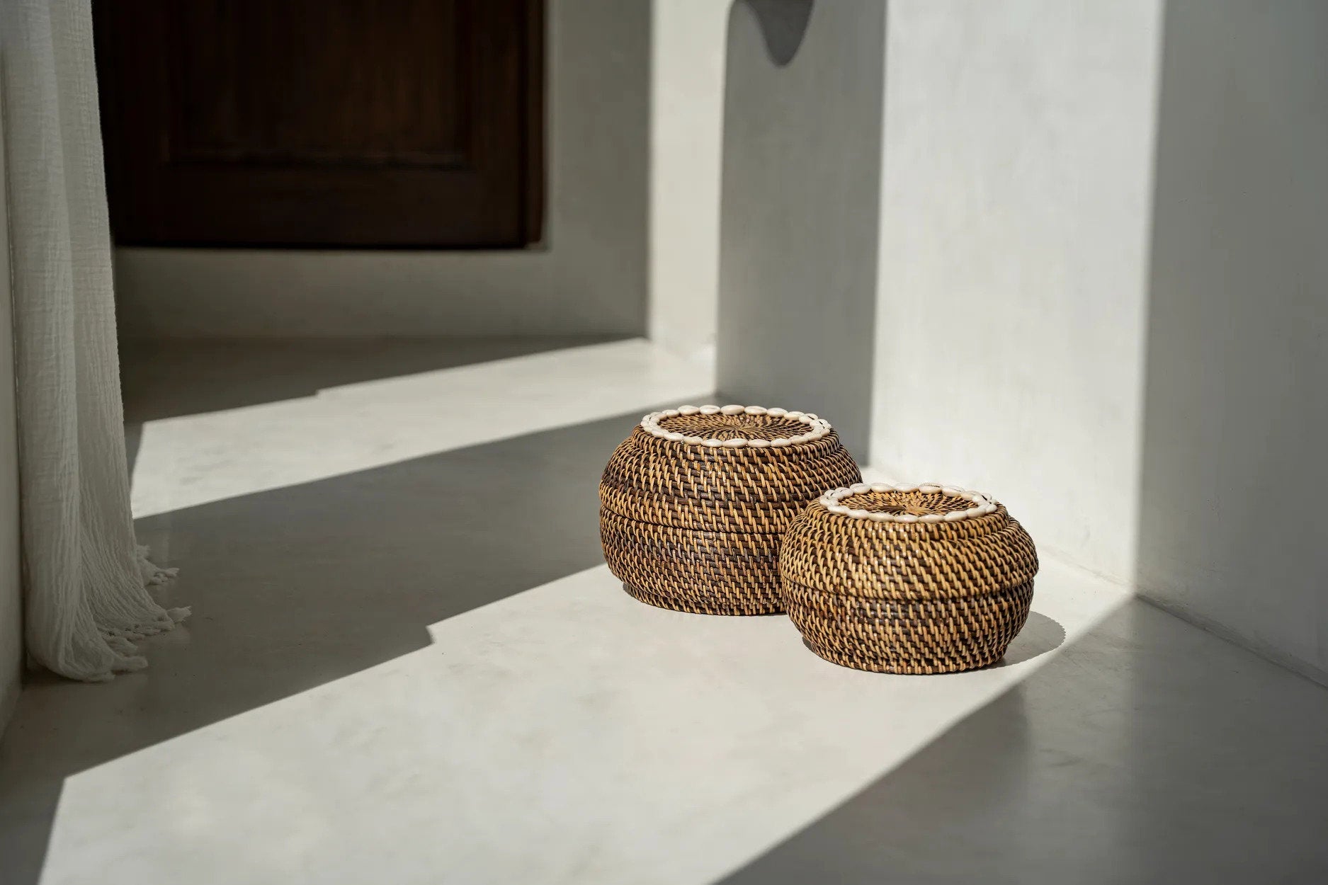 The Colonial Peek-a-Boo Basket - Small