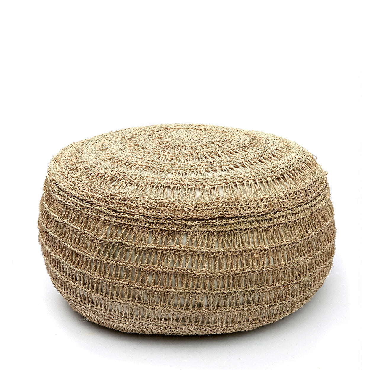 Zitpoef Nala – handgeweven zeegras in naturel
