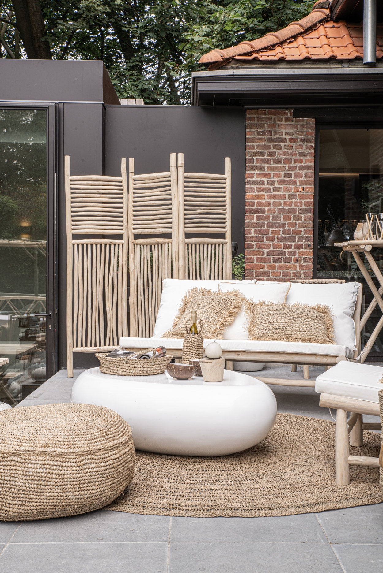 Zitpoef Raffia – handgeweven raffia in natuurlijke tinten