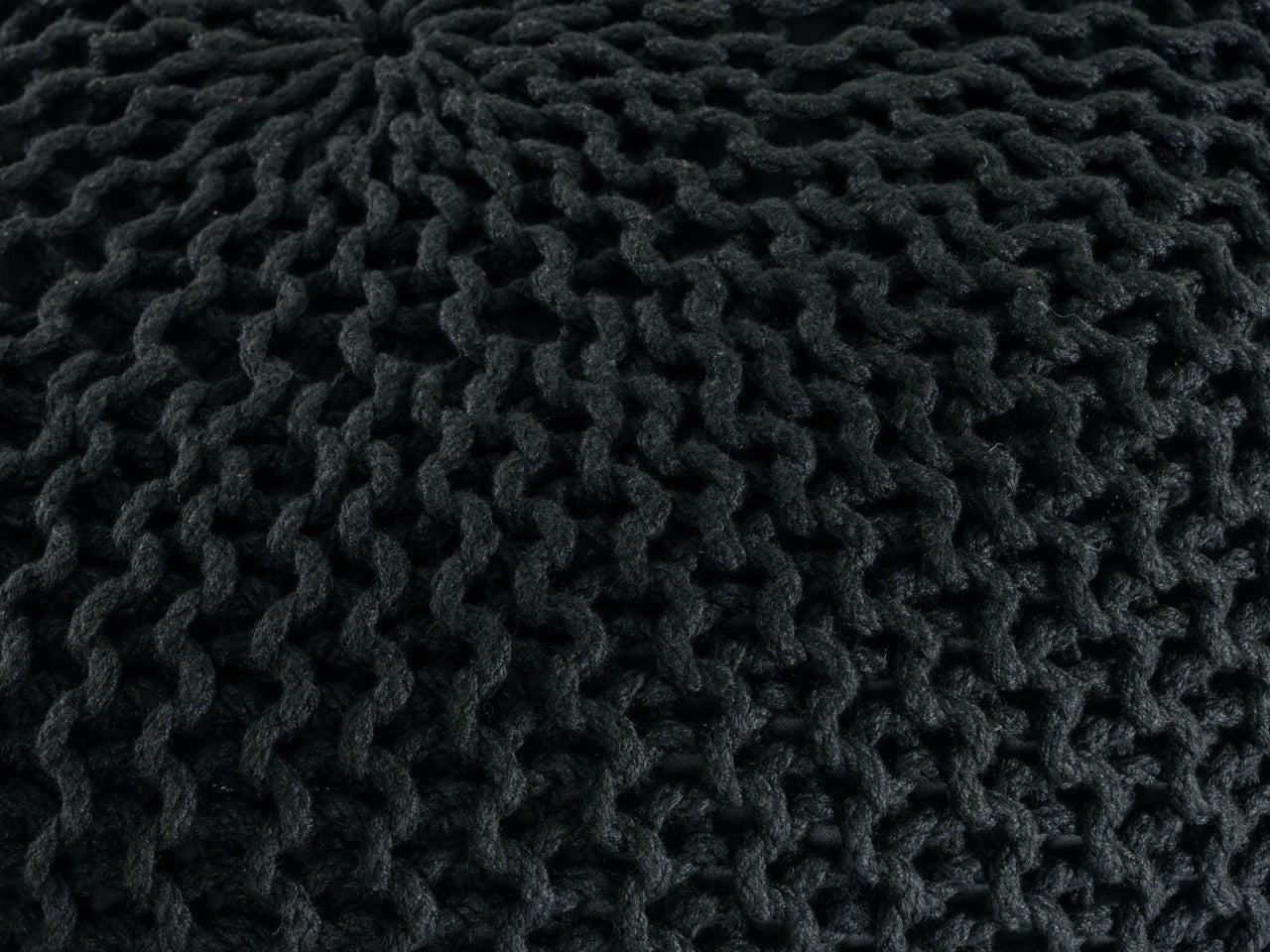 Premium pouf – knitted pouf made of recycled plastic in anthracite