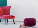 Zitpoef Premium – gebreide poef van gerecycled kunststof in luxe bordeaux