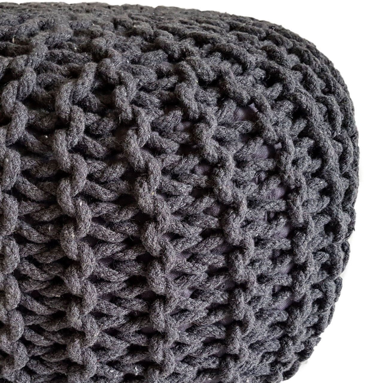 Strick pouf – chunky knit pouf in dark gray