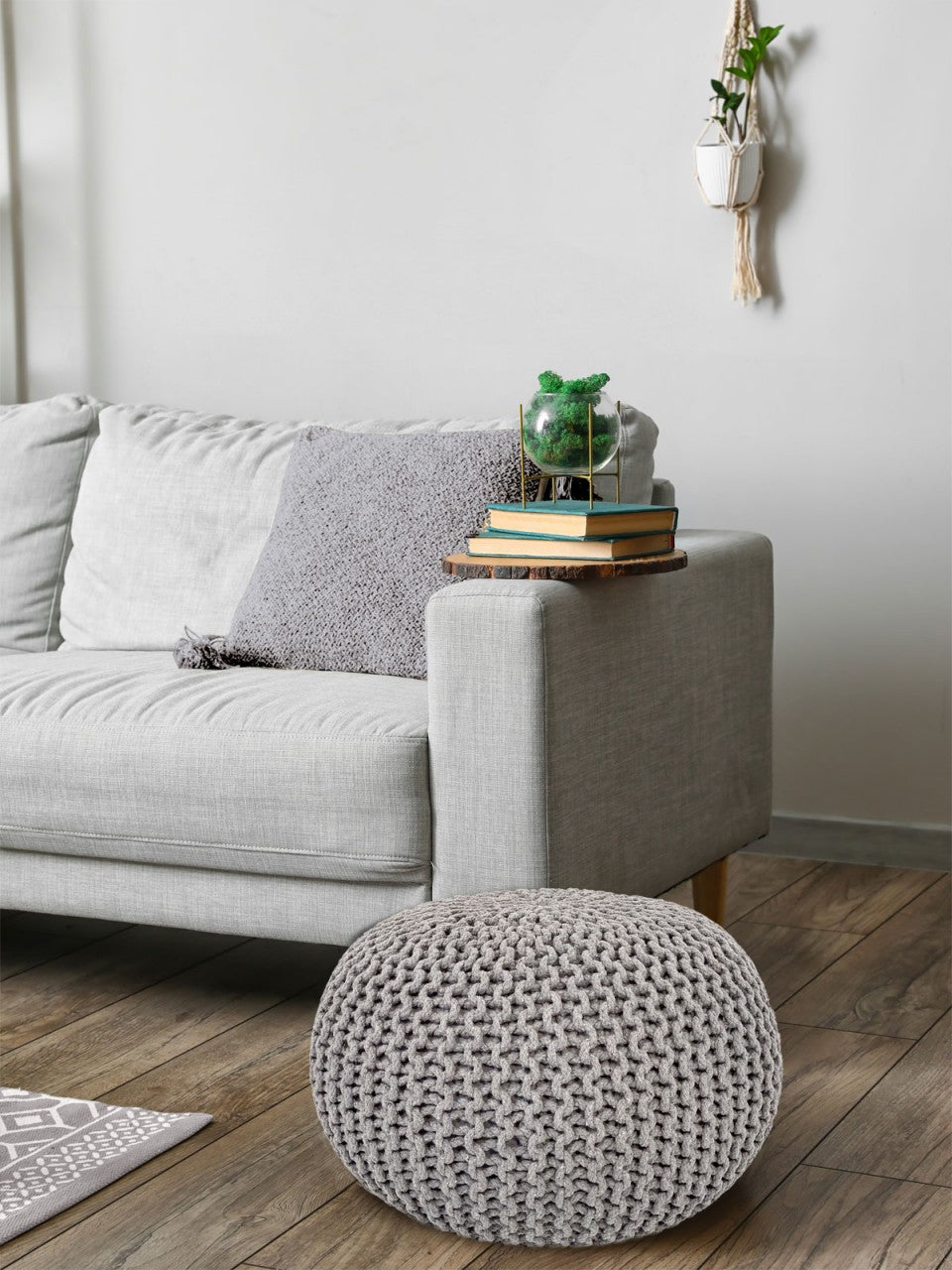 Strickhocker pouf – hand-knitted pouf in light gray
