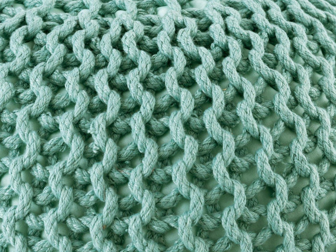 Premium Pouf – luxurious knitted pouf made of recycled plastic in anthracite