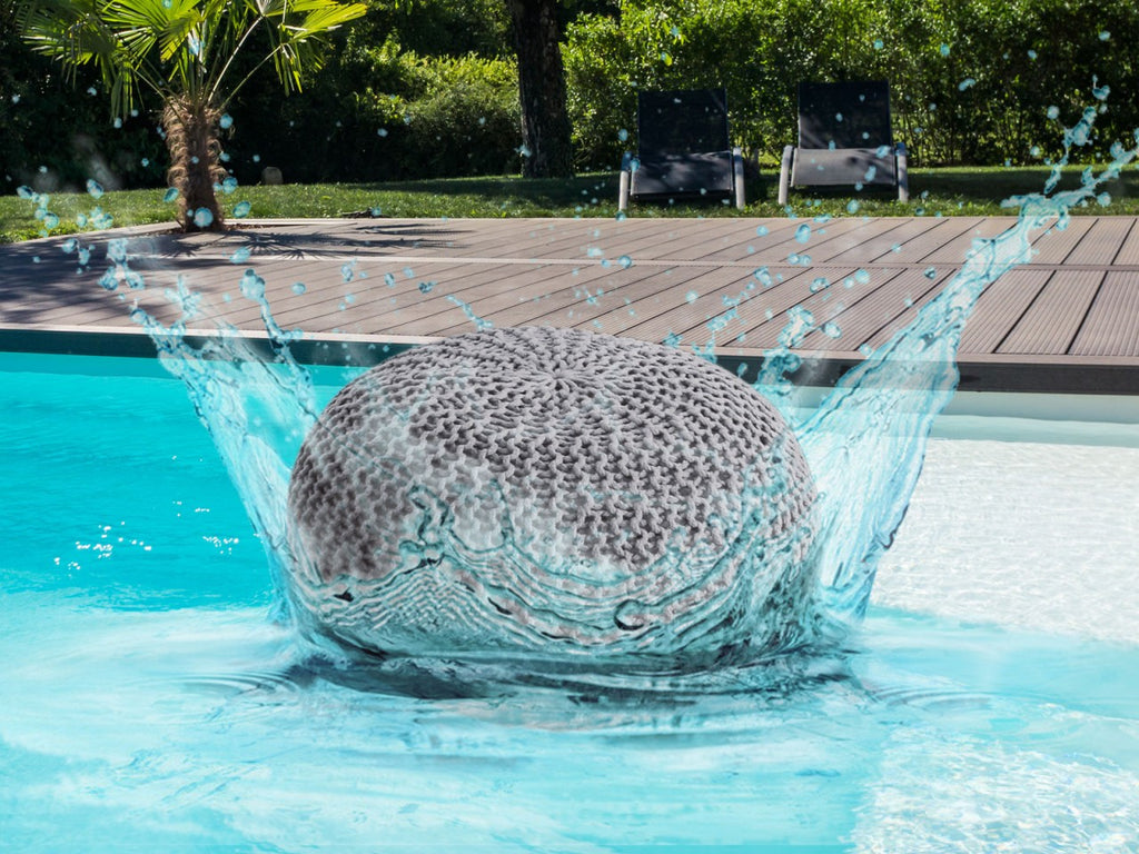 Onda pouf – chunky knitted pouf made of recycled plastic in natural