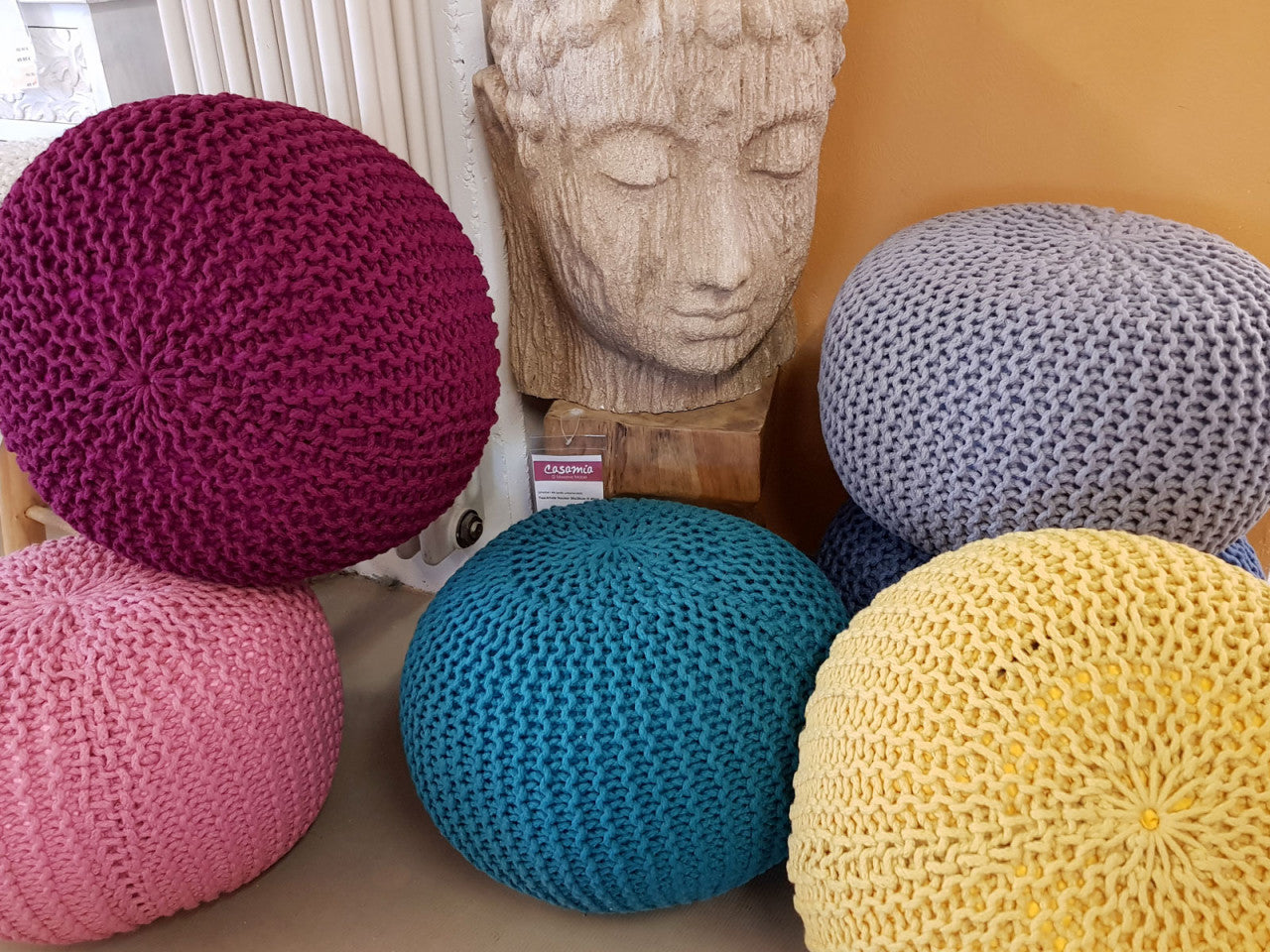 Onda pouf – chunky knitted pouf made of recycled plastic in natural