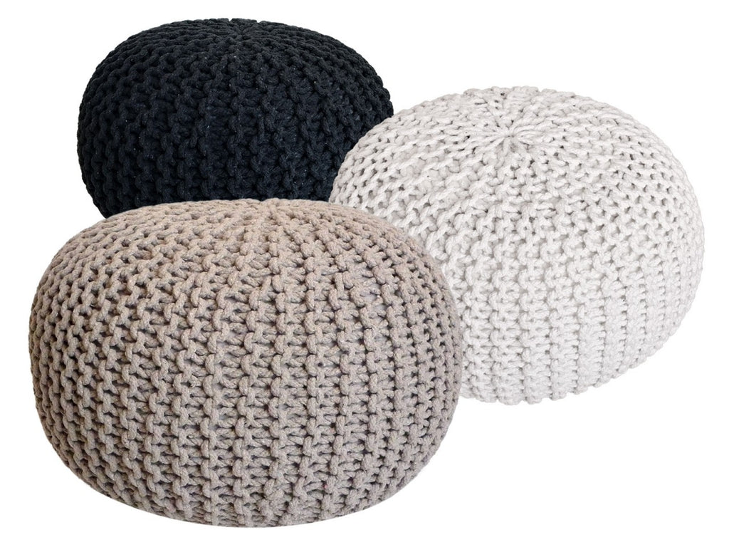Zitpoef Trio – handgebreide poefs in antraciet, beige en wit