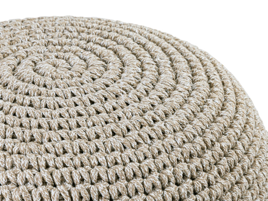 Zitpoef Mohair – handgemaakte ronde poef van gerecycled katoen in natuurtonen