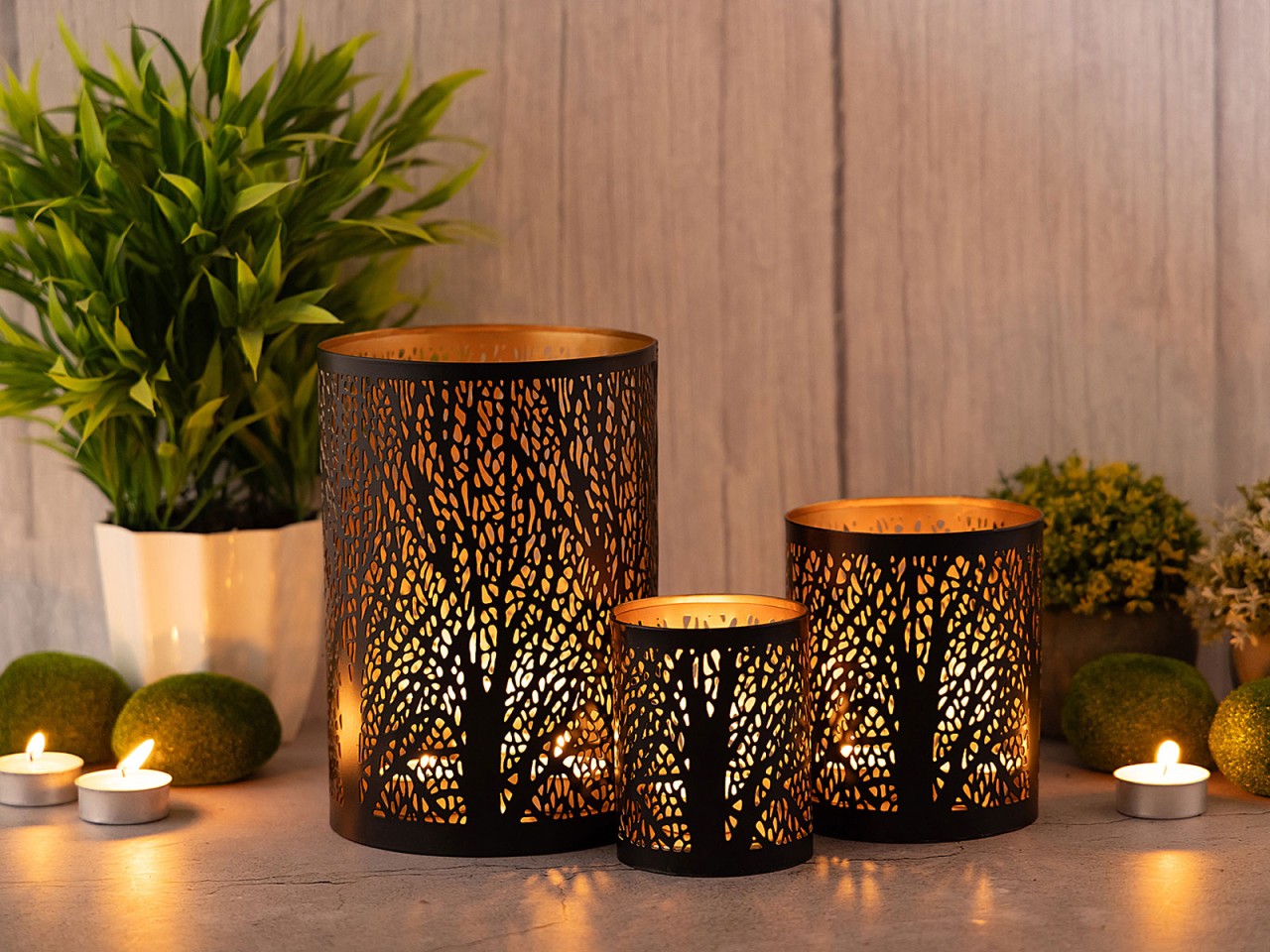 Forest candle holder – handmade metal system in black and gold