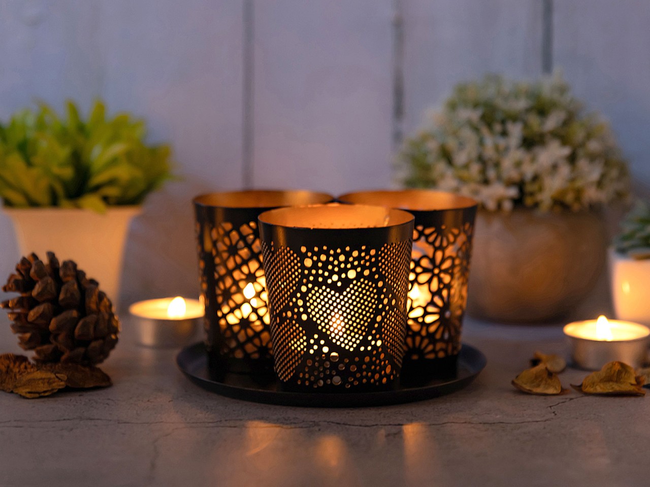 Candle holder set Crete – handmade metal in black and gold