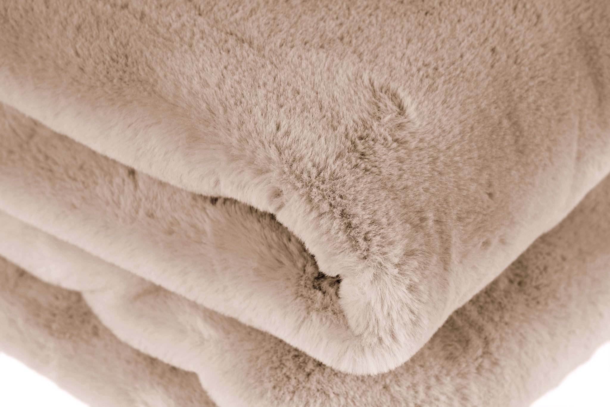 Aimee cushion and blanket set – 2-piece in cream