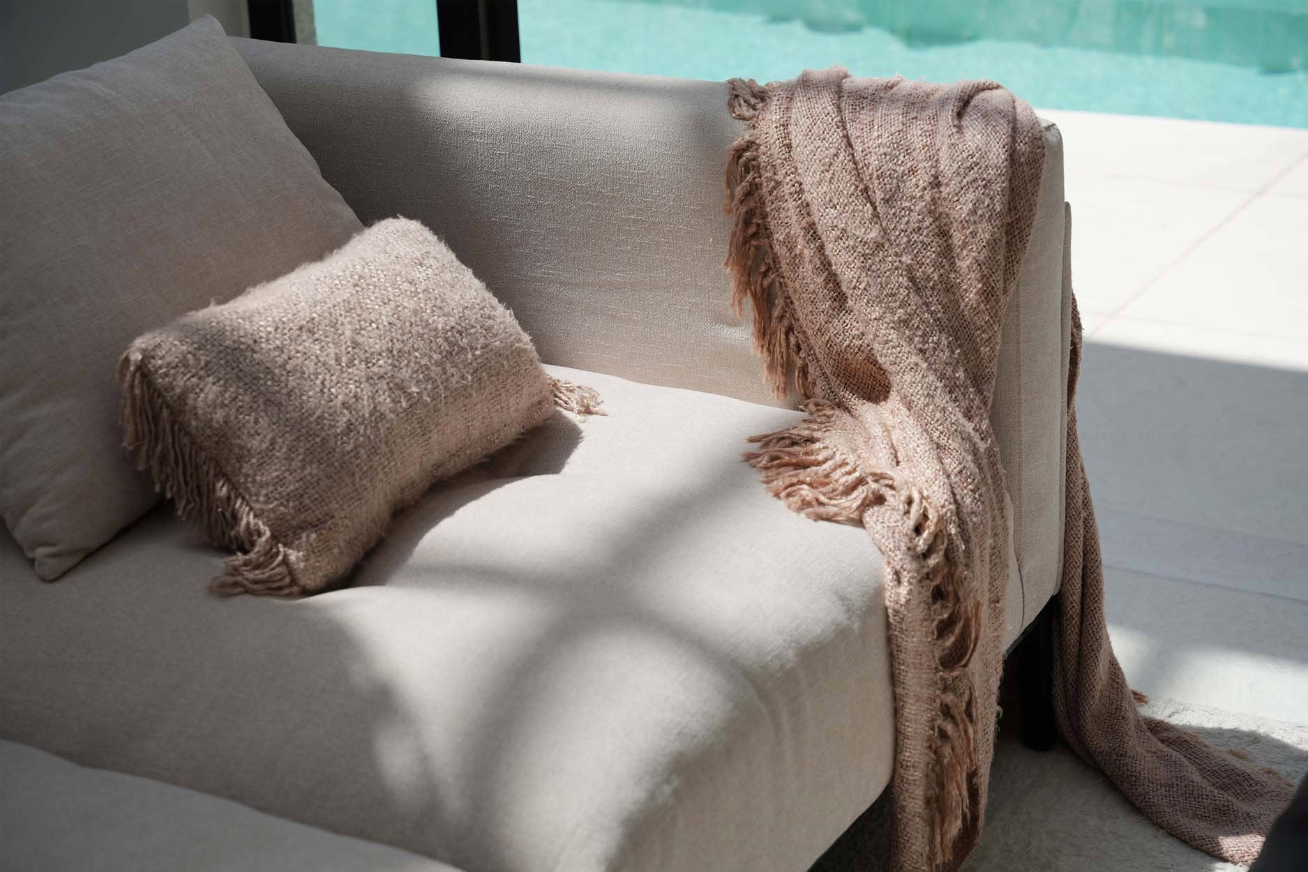 Luxurious hand-woven plaid - Beige