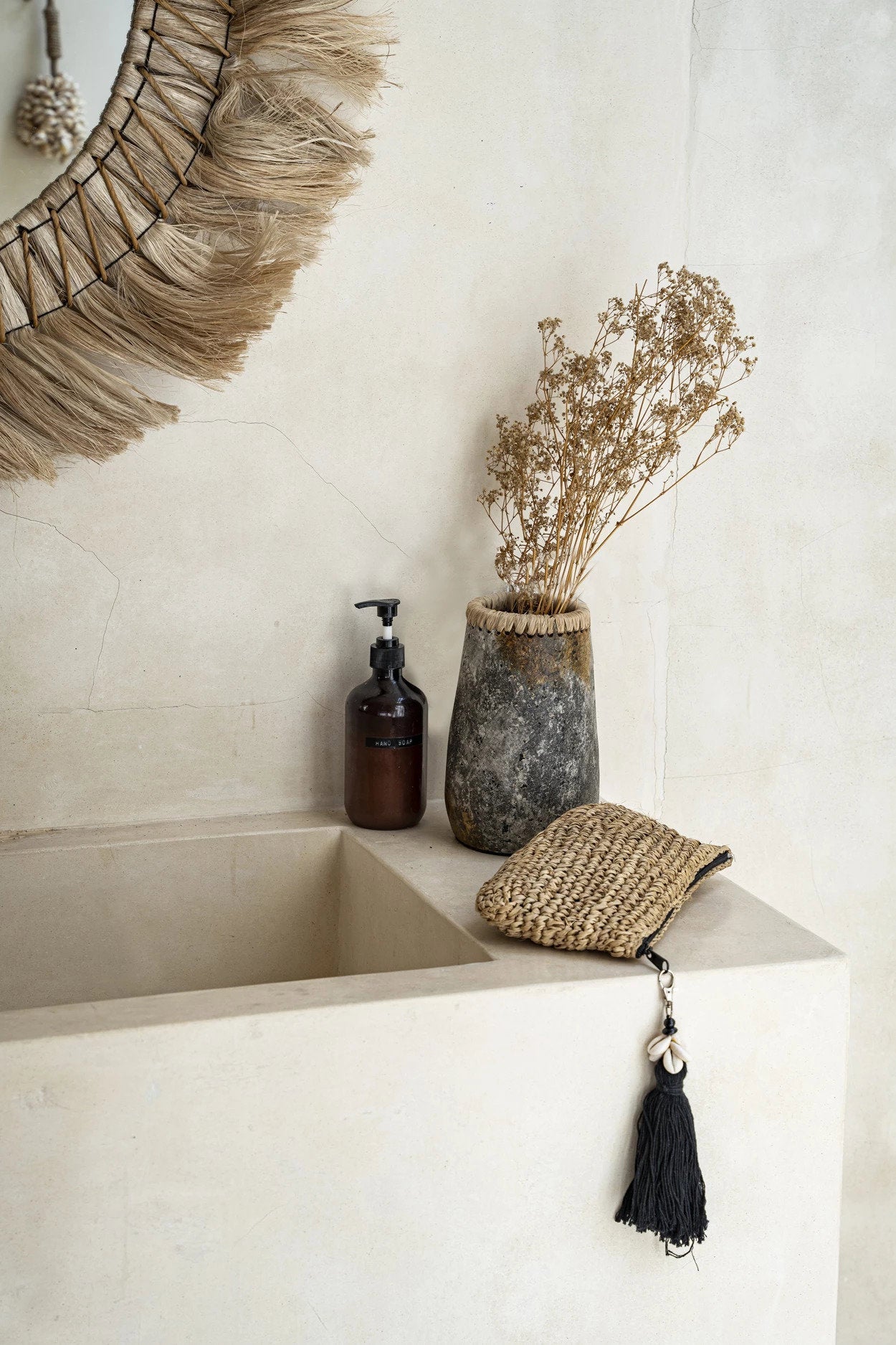 Antique Grey Vase – terracotta with raffia detail in a refined design