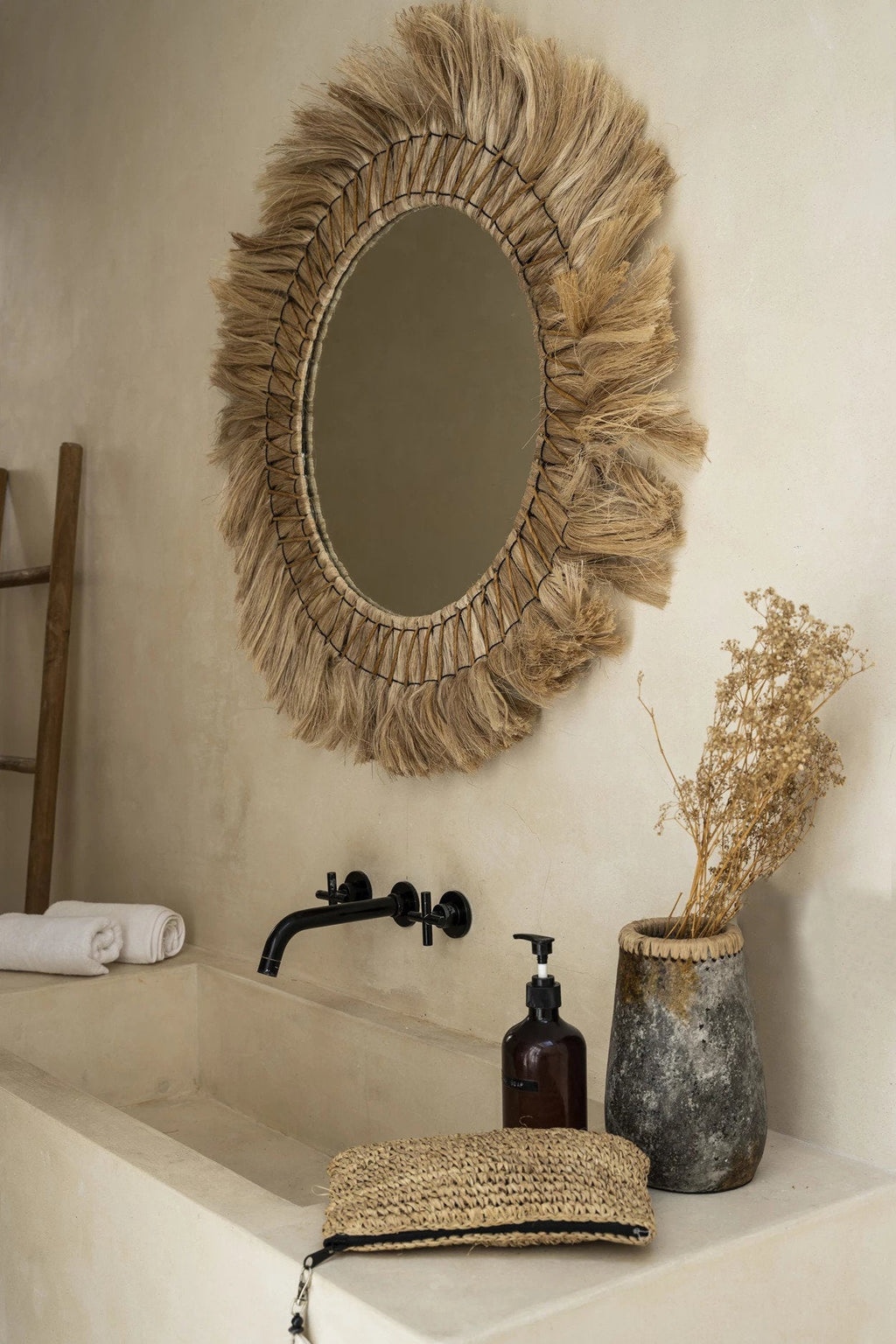 Antique Grey Vase – terracotta with raffia detail in a refined design