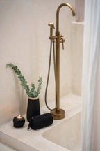 Sneaky vase – terracotta with raffia details in black