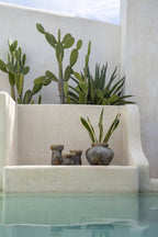 Vase Styly – terracotta artwork in antique gray with raffia detail