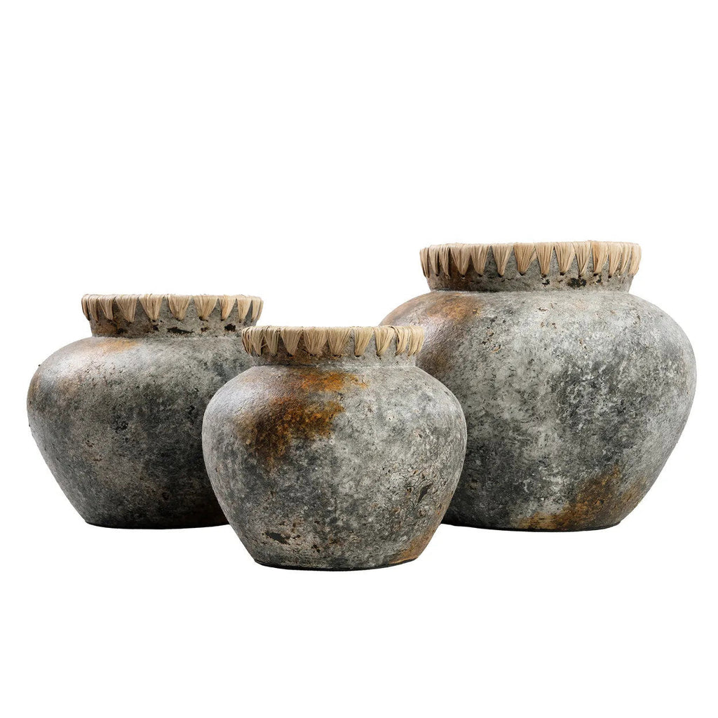 Antique Grey Vase – terracotta with raffia details in a rustic style