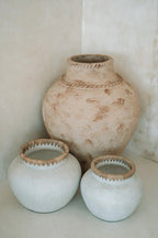 Vase Styly - terracotta with raffia in a natural shade
