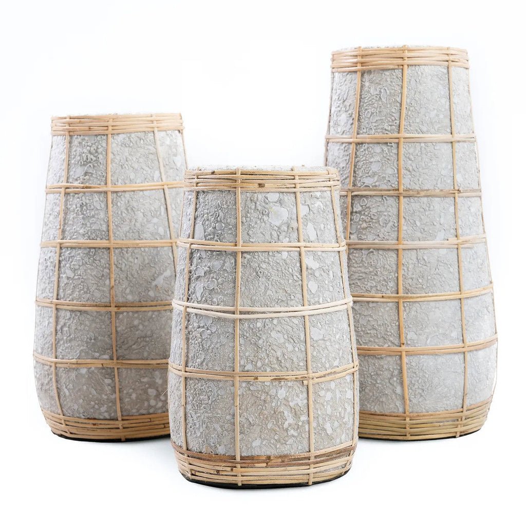Vase Concrete Natural M – terracotta with raffia detail in an atmospheric style