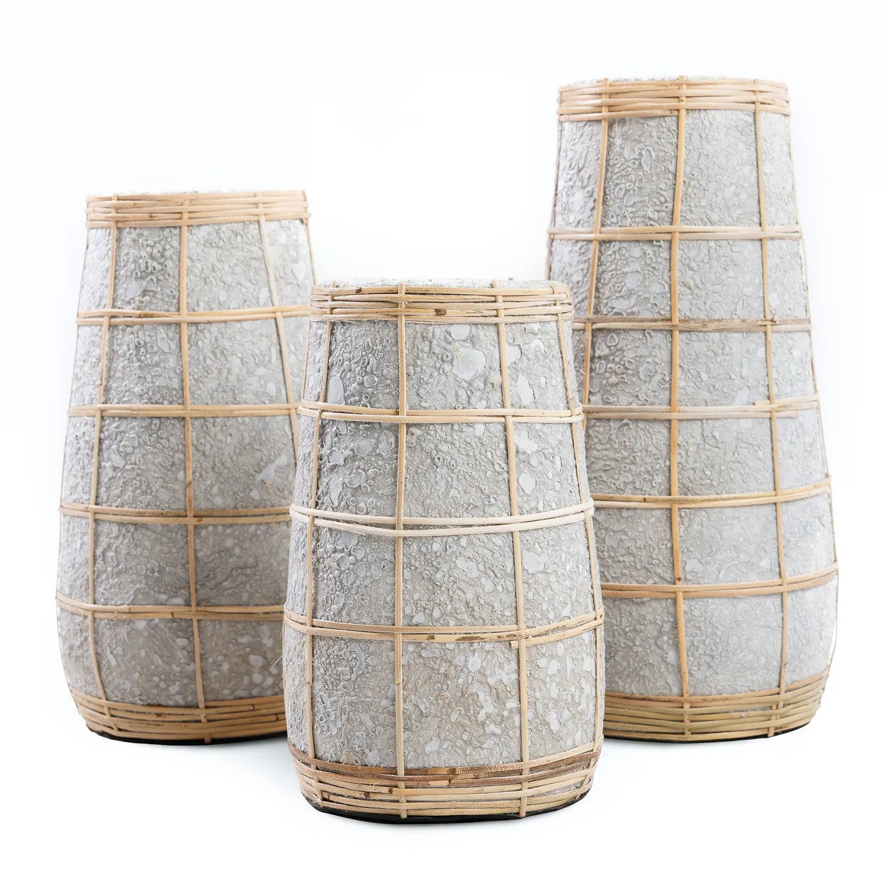 Vase Concrete Natural M – terracotta with raffia detail in an atmospheric style