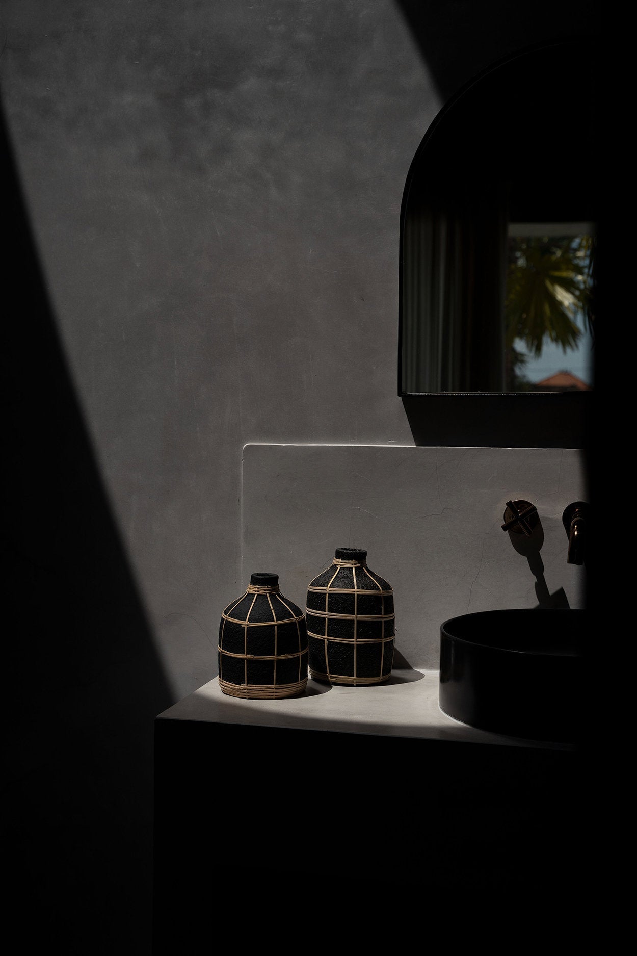 Whoopy Vase – Terracotta with Rattan in Black and Natural