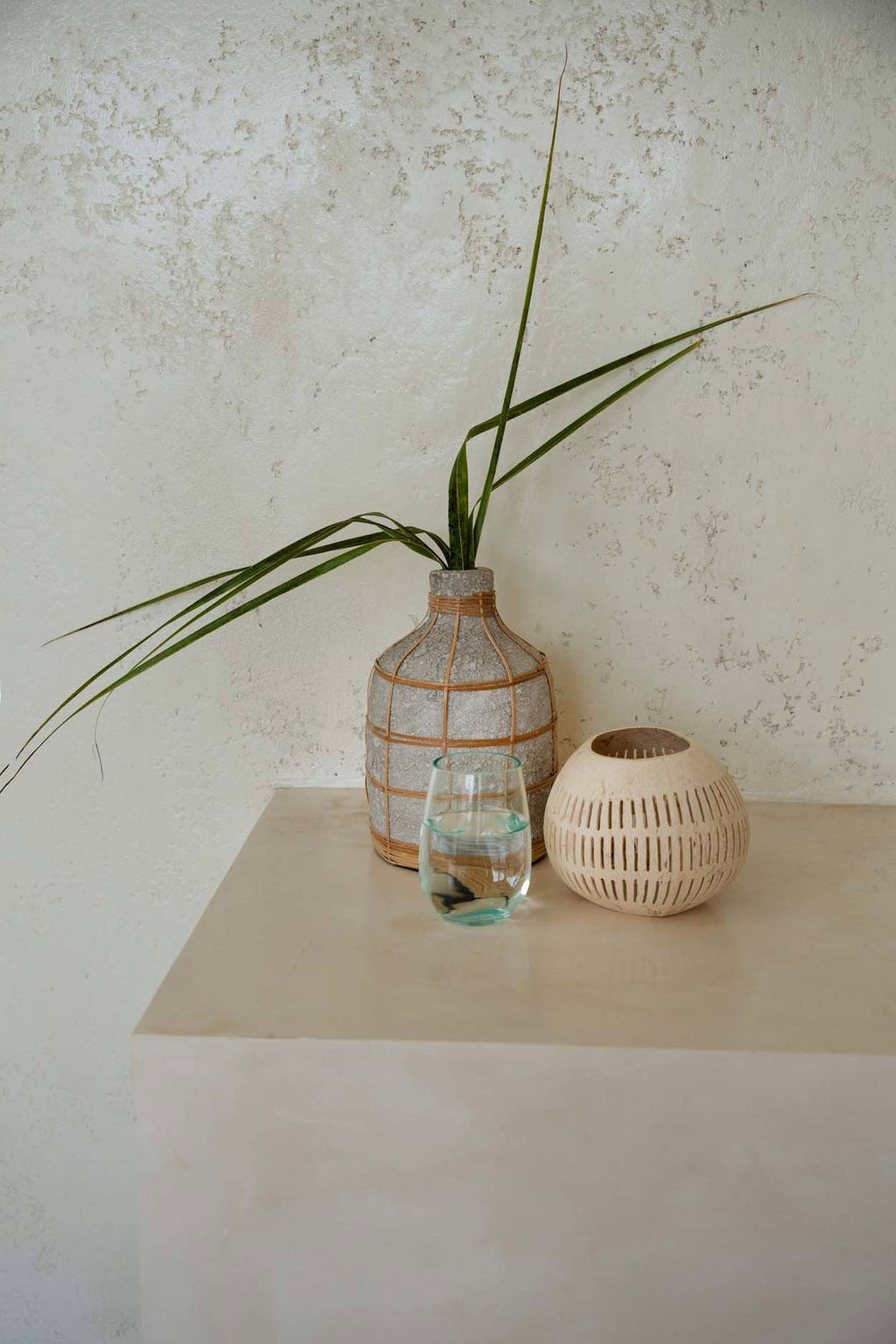 Whoopy Vase – Terracotta in a natural concrete look with bohemian charm