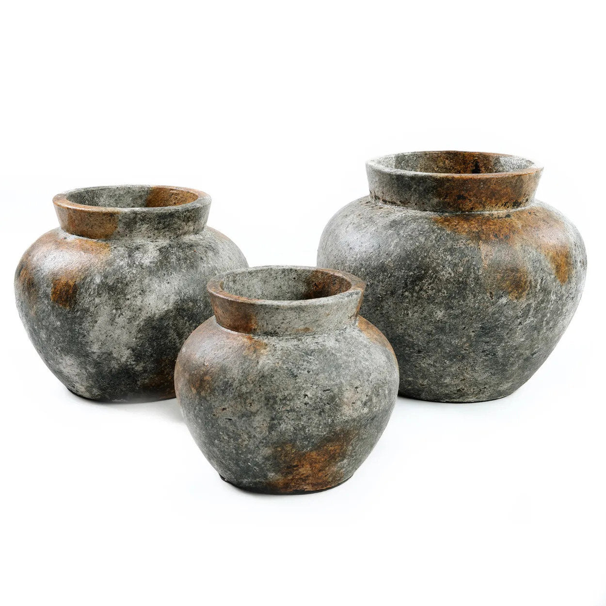 Antique Grey Vase M – terracotta with organic shapes