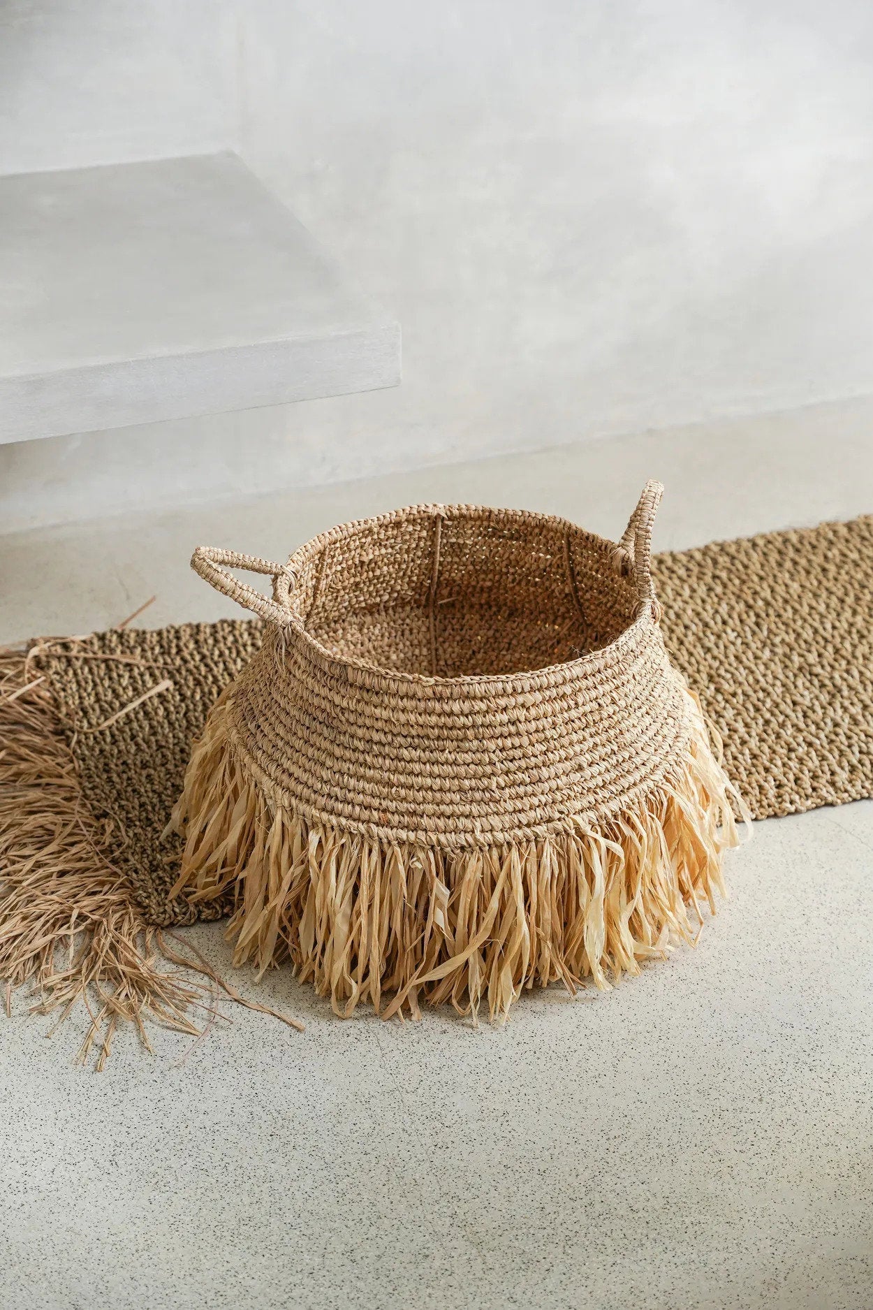 Mand Raffia Deluxe – natuurlijk raffia in medium formaat