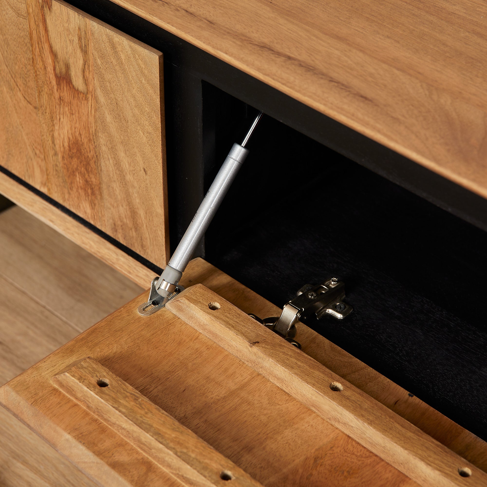 Zwevend tv-meubel RichWood | 240 cm