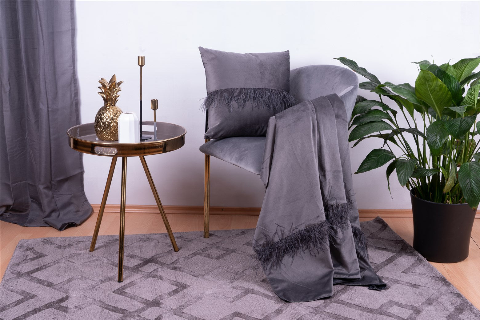 Palmira 2-piece graphite cushion and blanket set